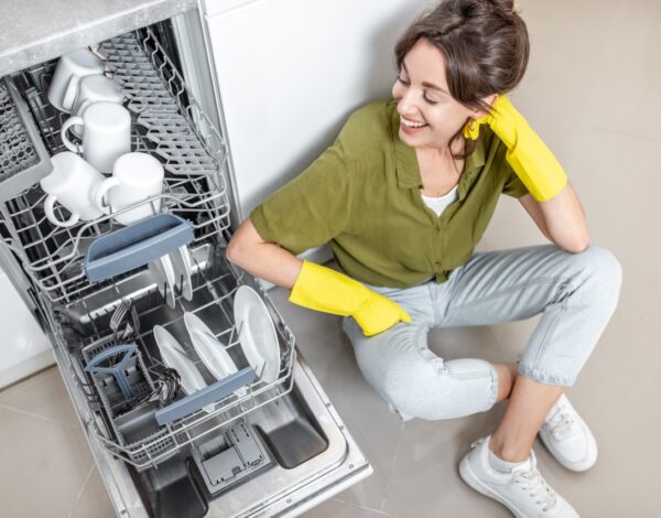 How to use and maintain your dishwashing machine-Merci-Cleaning